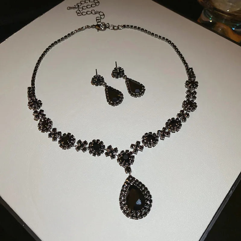 Inlaid Red Rhinestone Necklace Earring Set For Women Light Luxury Water Drop Choker Necklace Bridal Wedding Party Jewelry Sets
