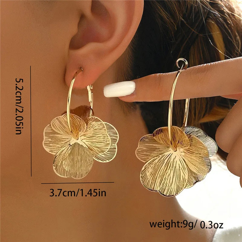 Exquisite Butterfly Flower Pendant Earrings Golden Vintage Earring Fashion Wedding Party Jewelry Accessories